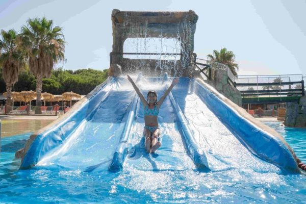 Relájate en Áncora Salou y disfruta de Aquopolis en un apartamento cercano al parque acuático