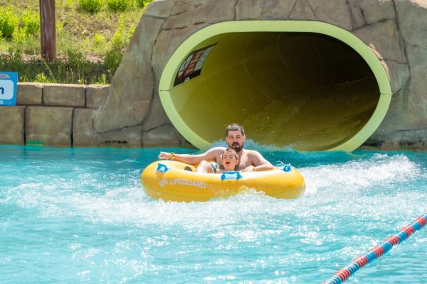 Diviértete en Aquopolis Costa Dorada con niños con estancia en apartamentos en Salou